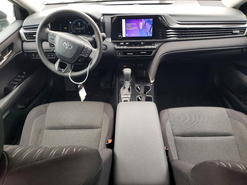2025 Toyota Camry le