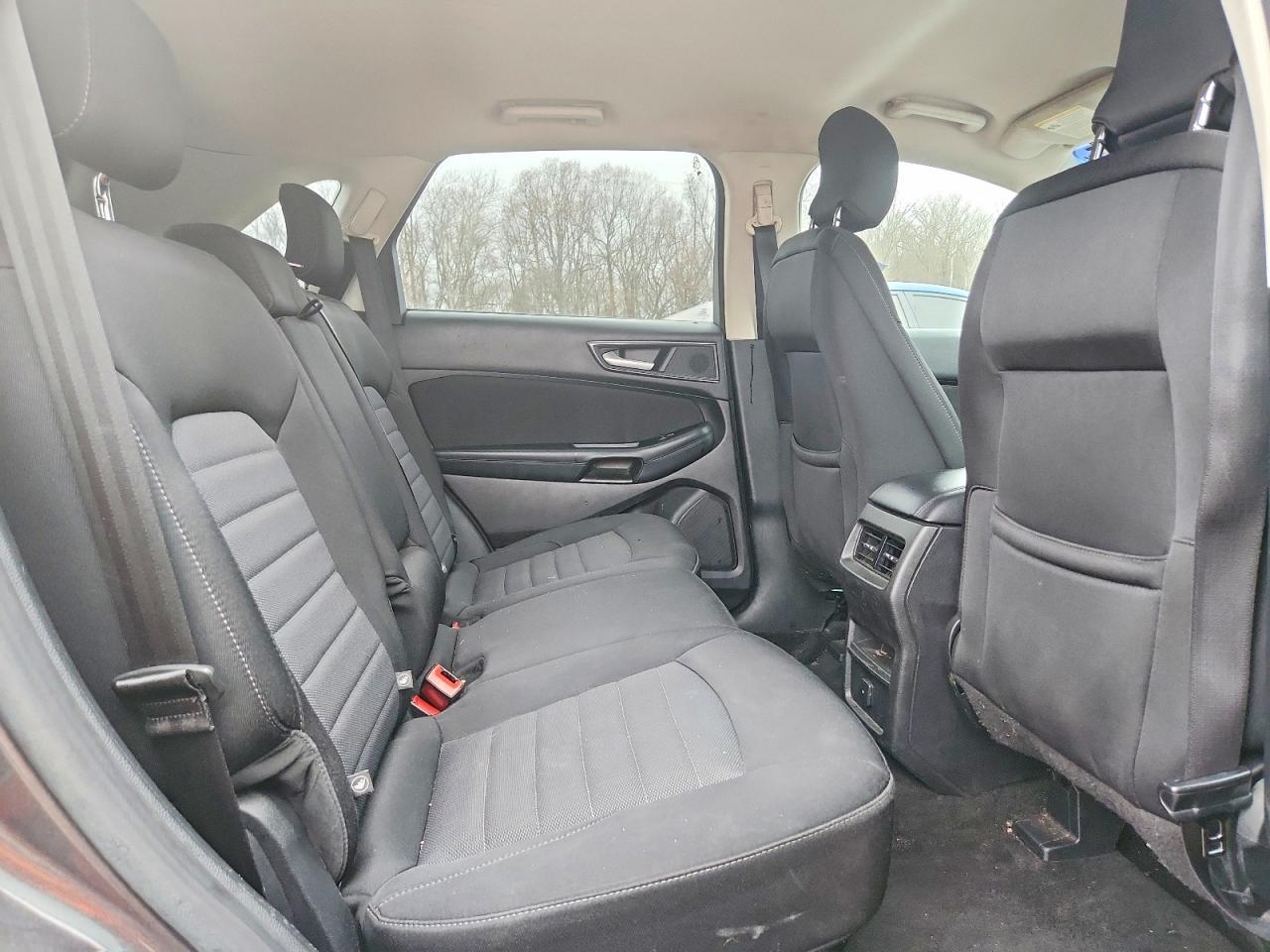 2018 Ford Edge se