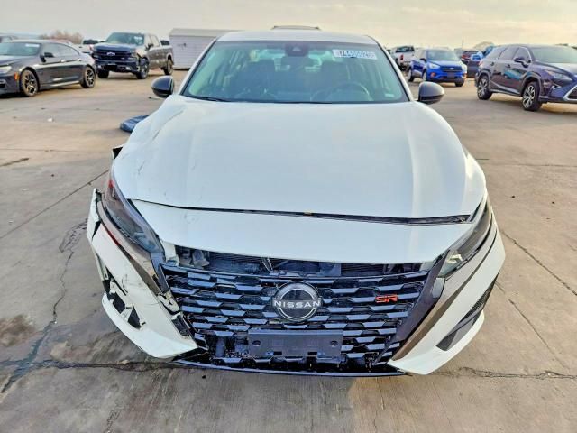 2024 Nissan Altima sr