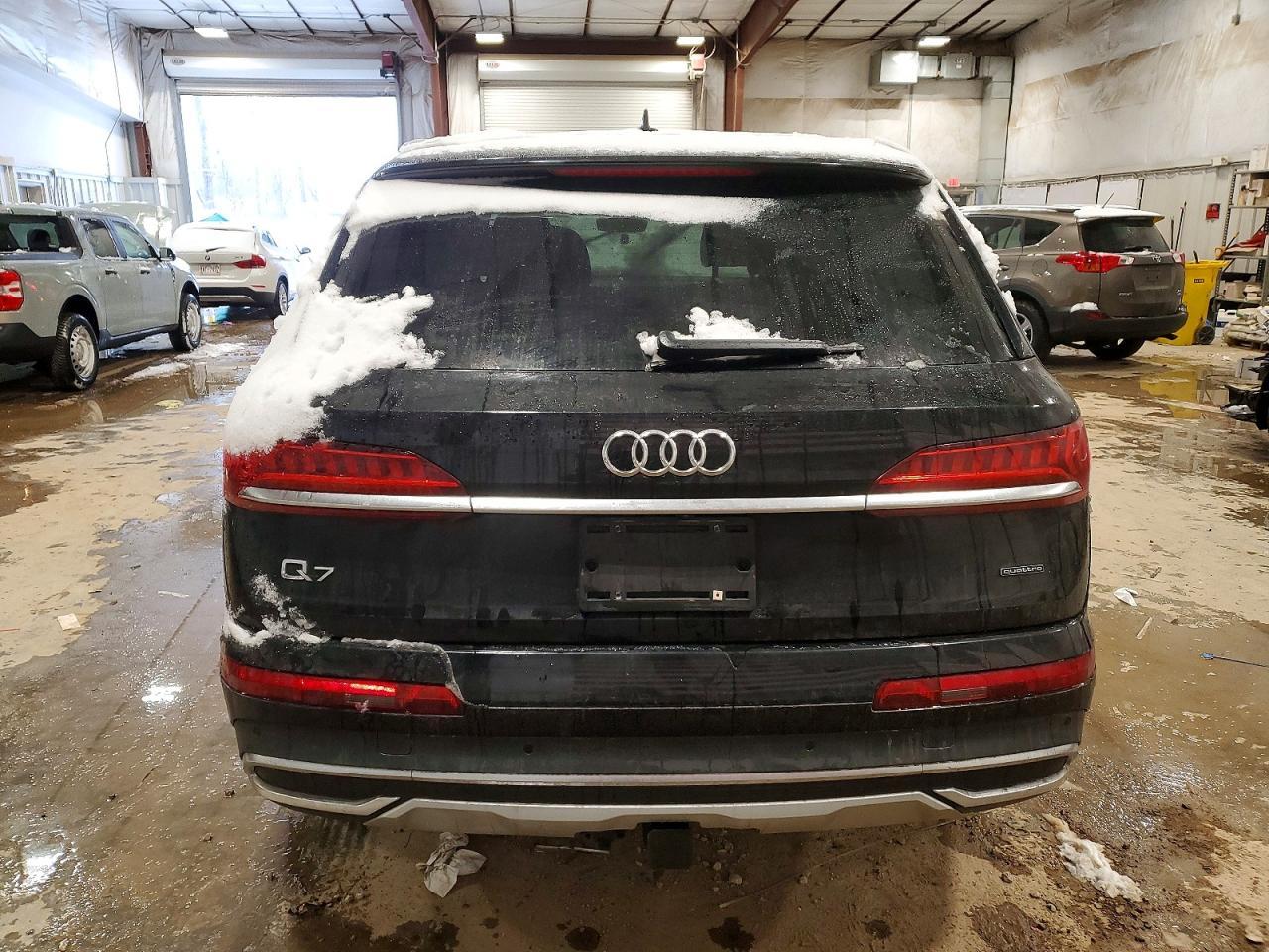 2022 Audi Q7 Premium Plus