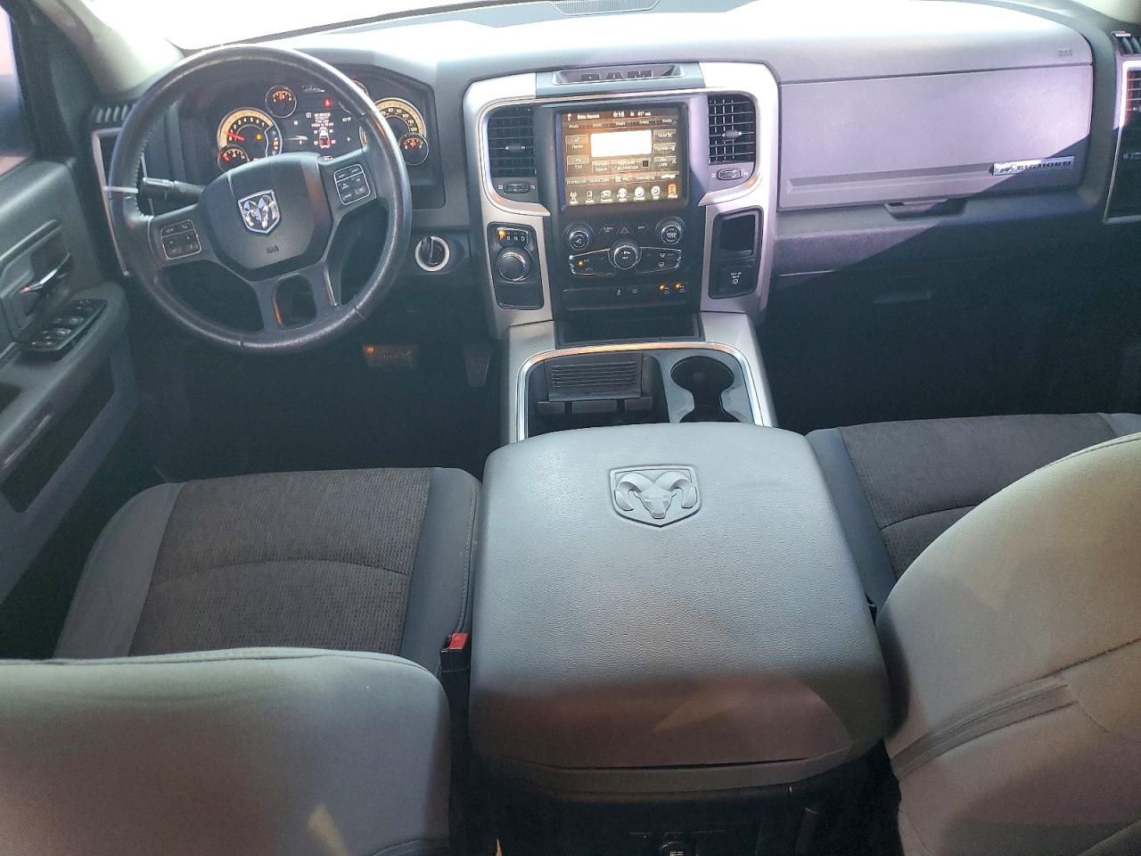 2016 Dodge Ram 1500 slt