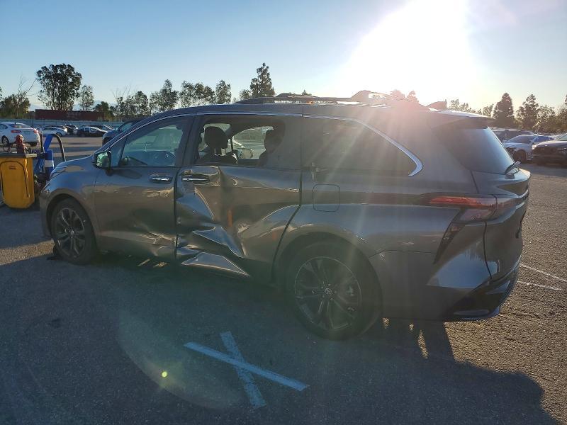 2022 Toyota Sienna xse 7-passenger