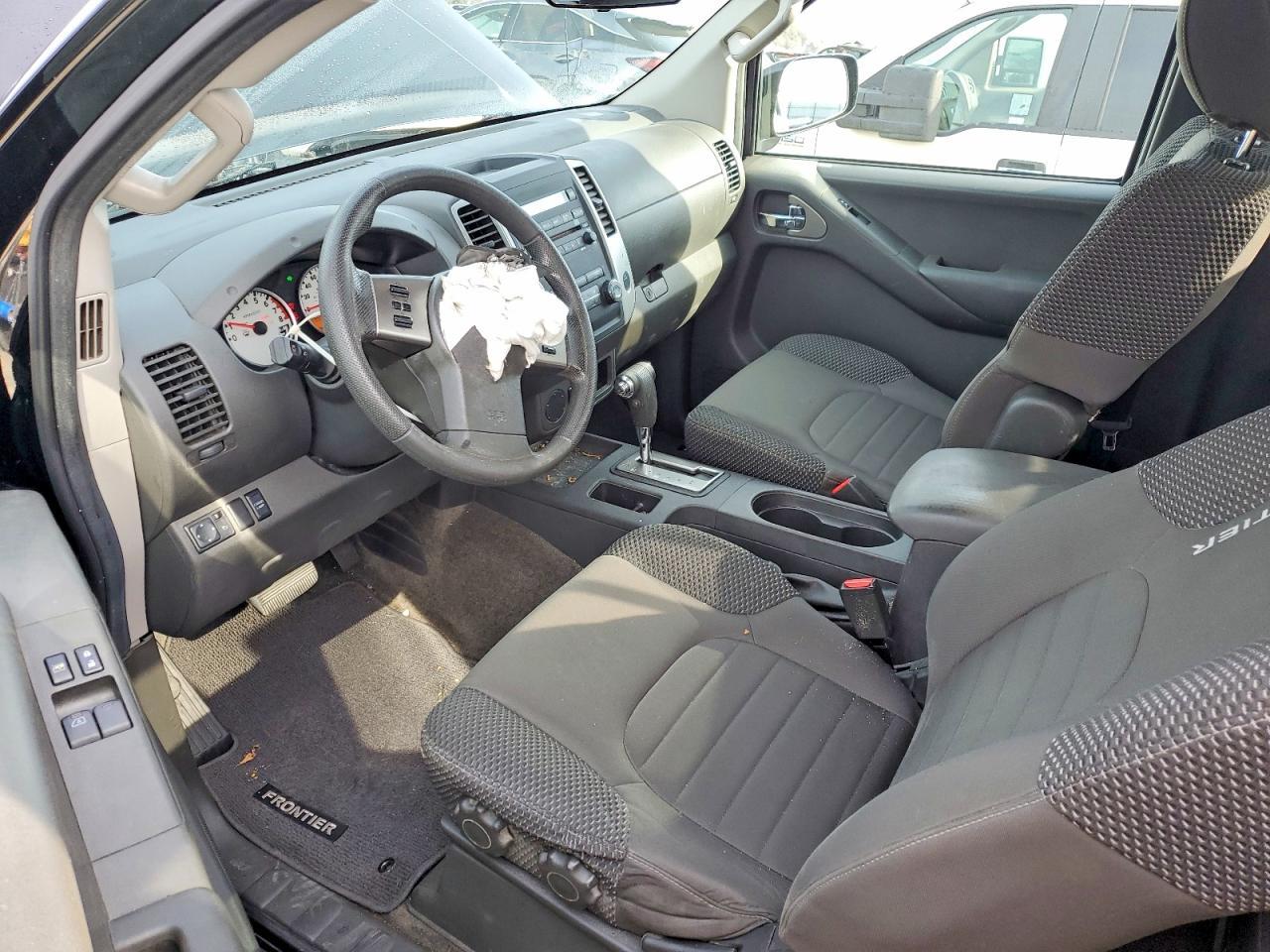 2012 Nissan Frontier sv