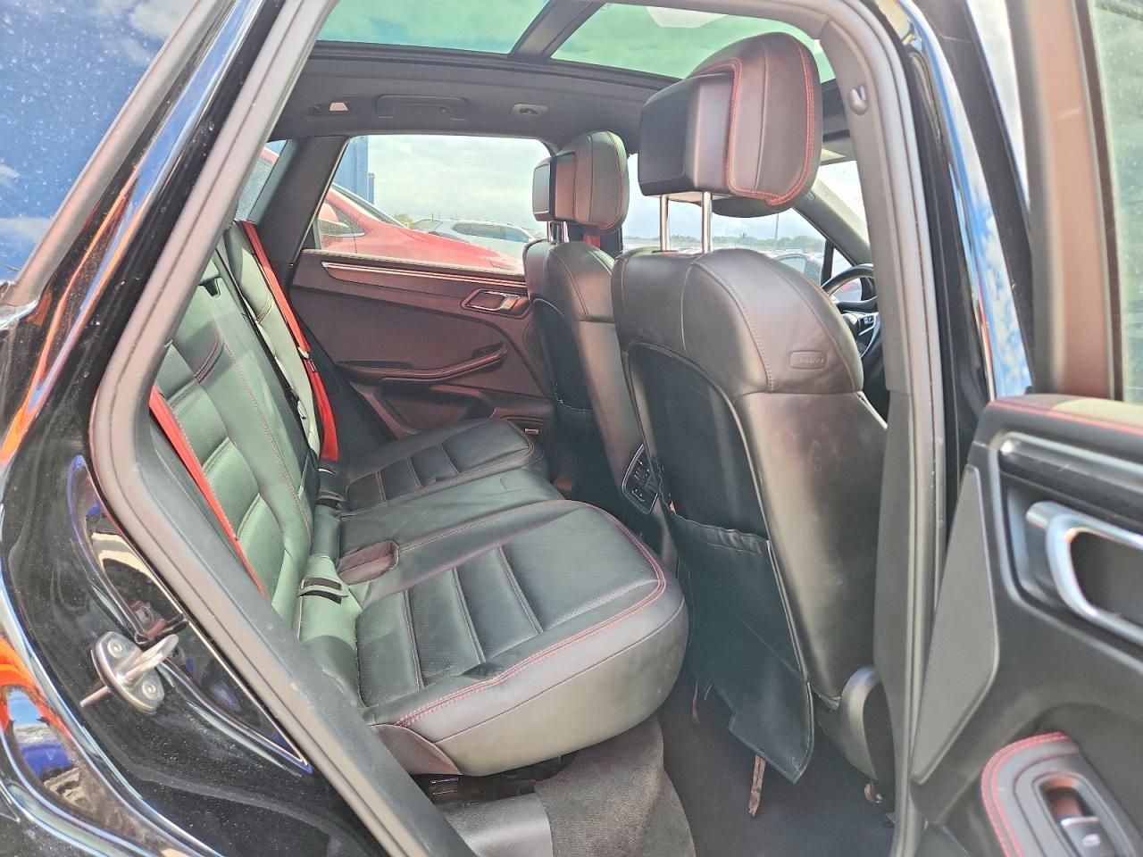 2017 Porsche Macan gts