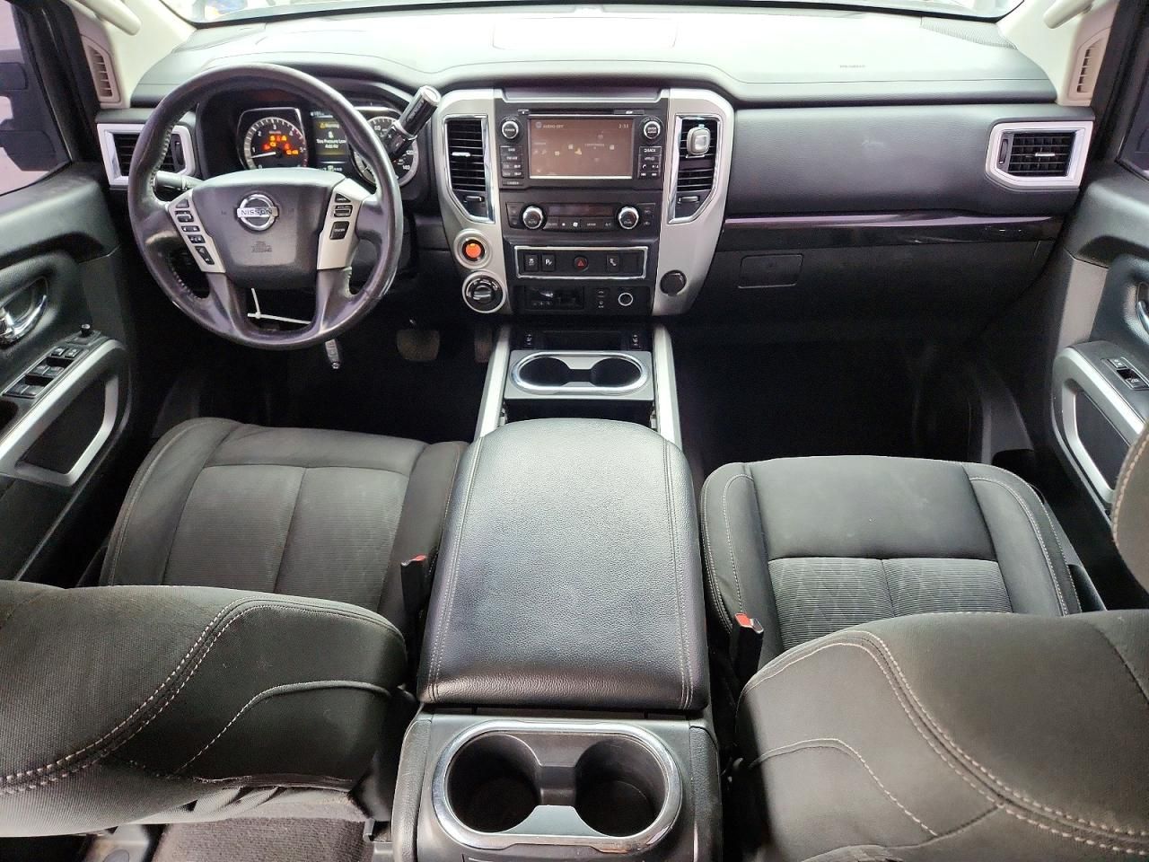 2017 Nissan Titan xd sl