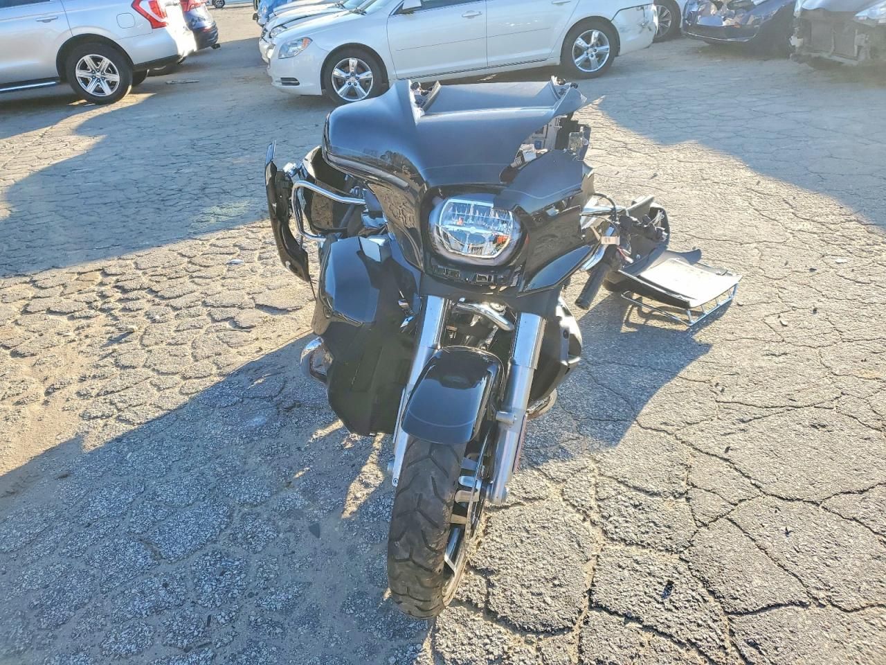 2025 Harley-Davidson Flhxu