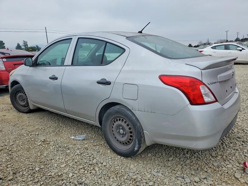 2015 Niss Versa 1.6 s Plus