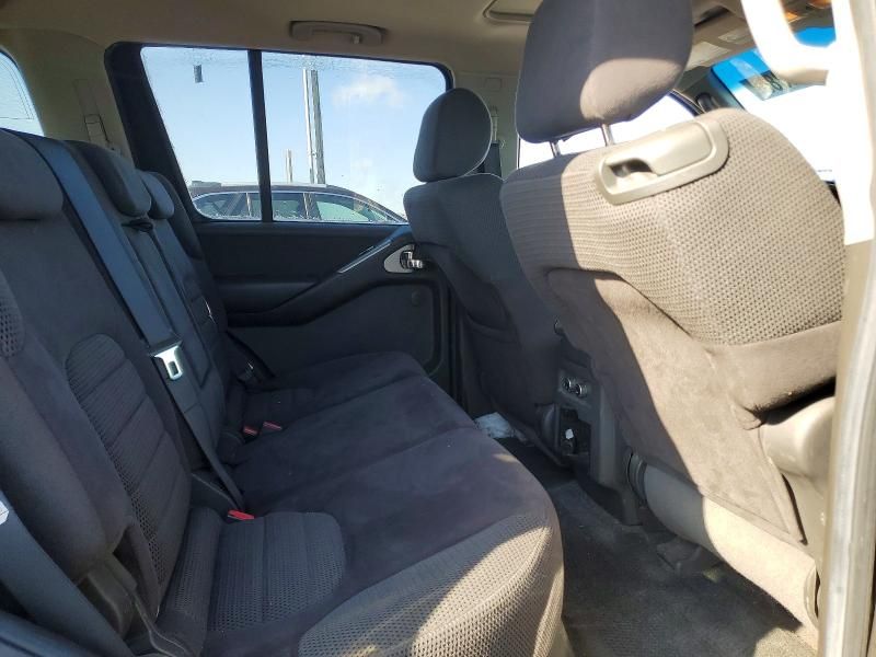 2005 Nissan Pathfinder le