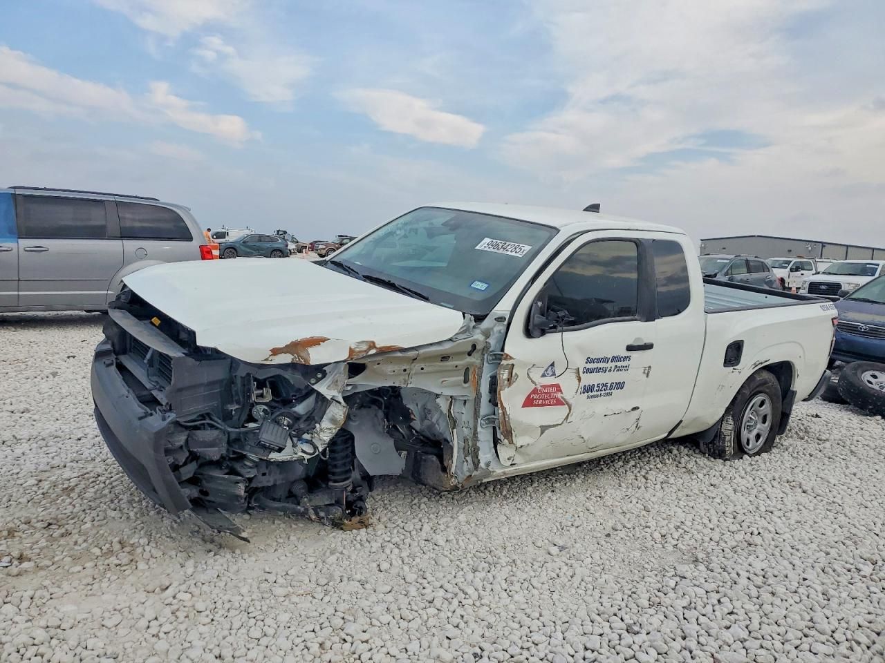 2025 Nissan Frontier s