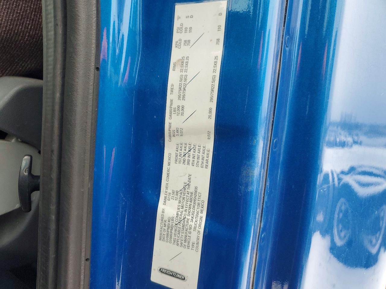 2017 Freightliner Cascadia 125 Semi Truck