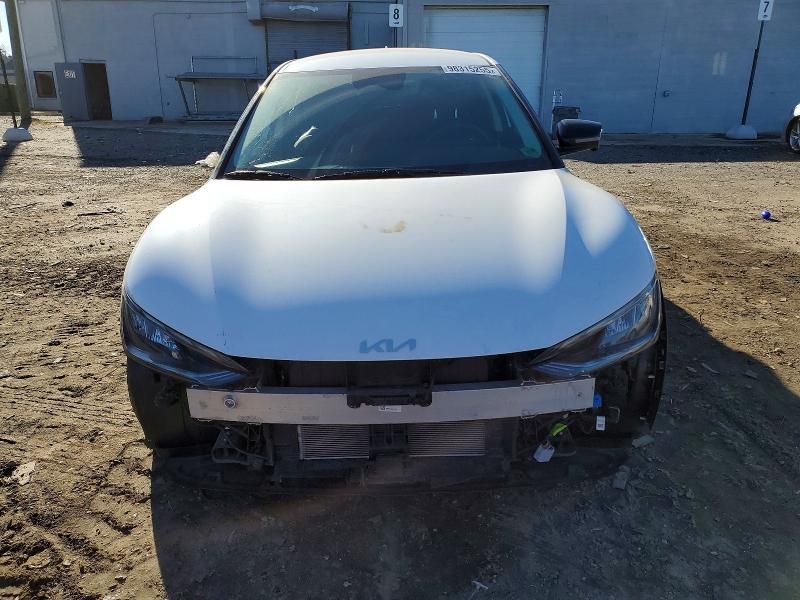 2022 KIA EV6 Light