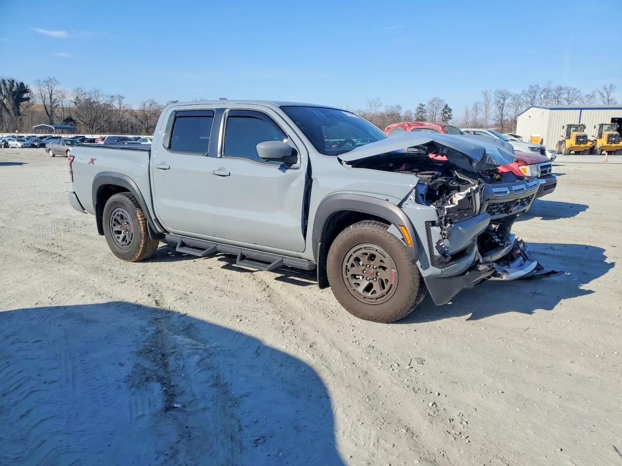 2025 Nissan Frontier s