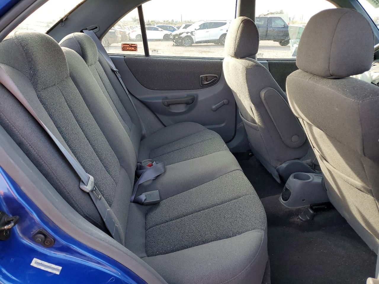 2001 Hyundai Accent gl