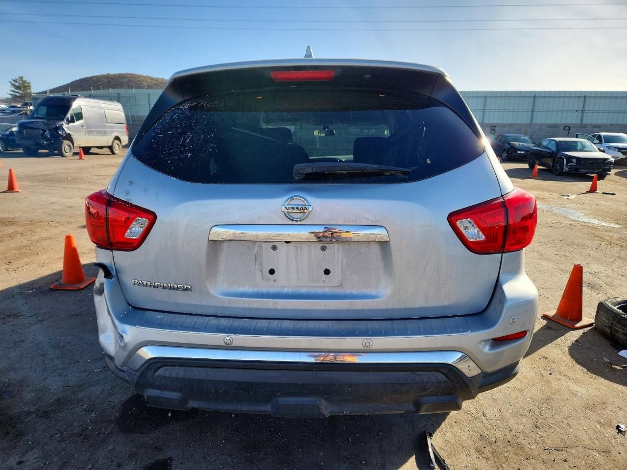 2020 Nissan Pathfinder s