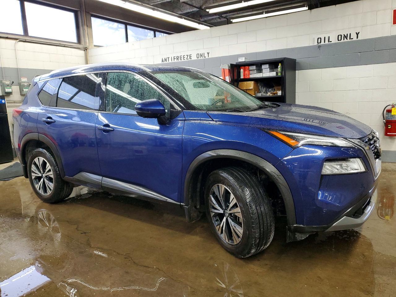 2021 Nissan Rogue sv
