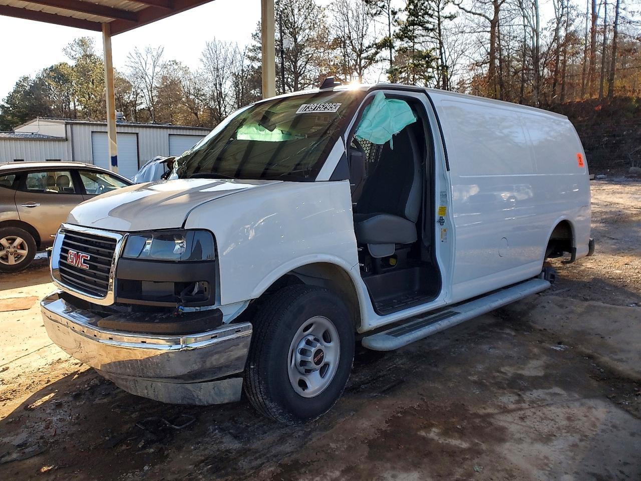 2025 GMC Savana G2500