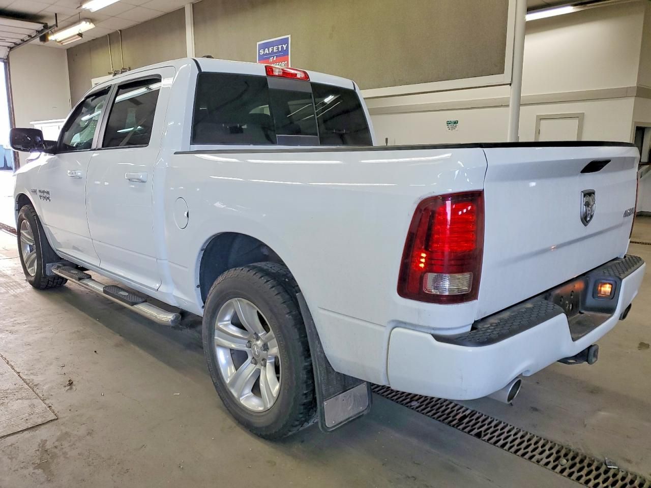 2015 Dodge Ram 1500 Sport