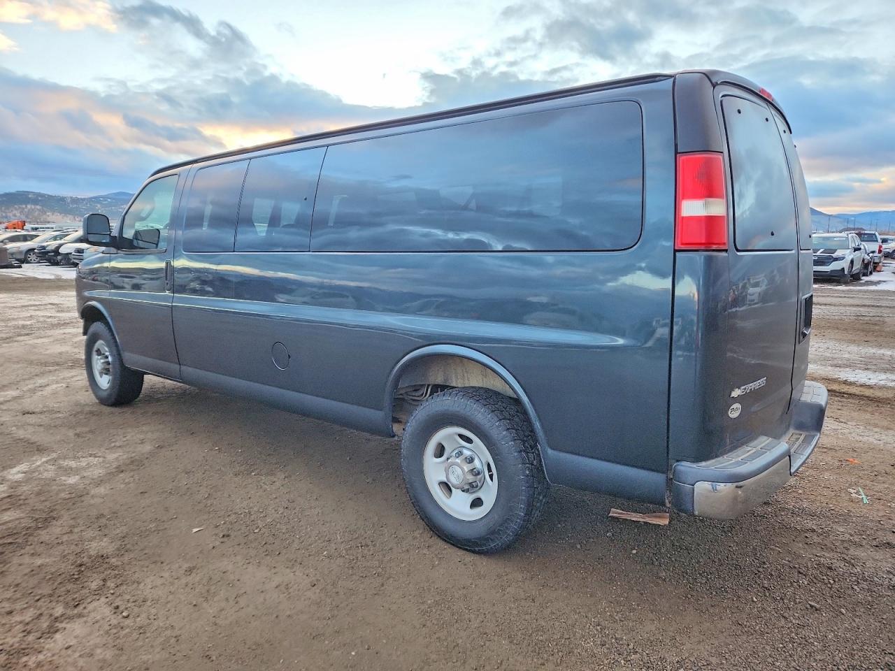 2017 Chevrolet Express G3500 LT