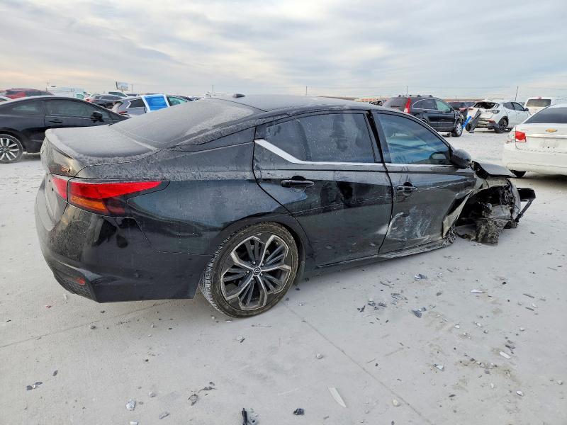 2023 Nissan Altima sr