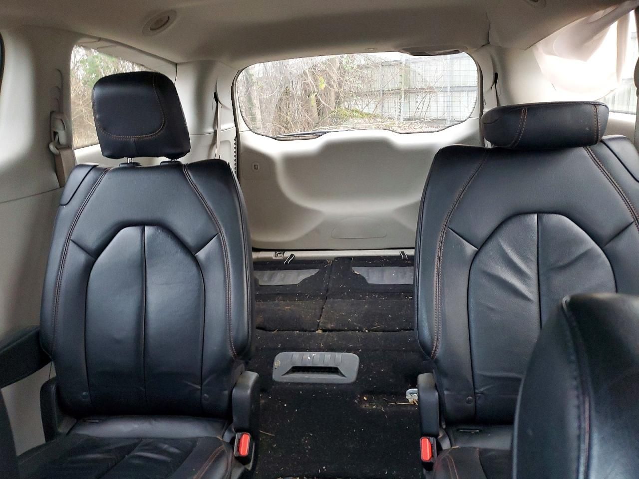 2017 Chrysler Pacifica Touring l