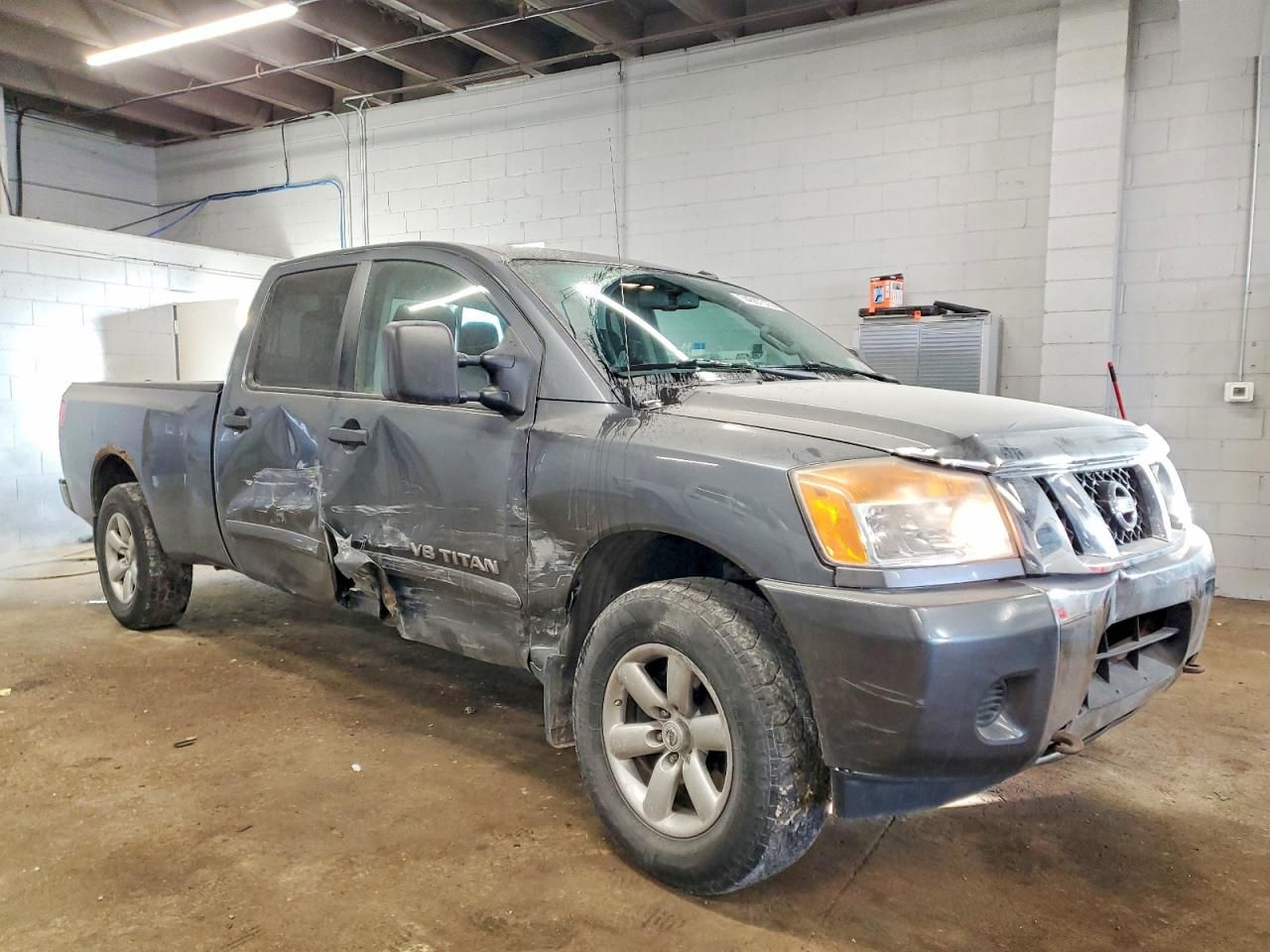 2014 Nissan Titan sv