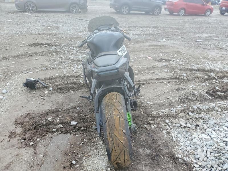 2011 Kawasaki Zx1000 j