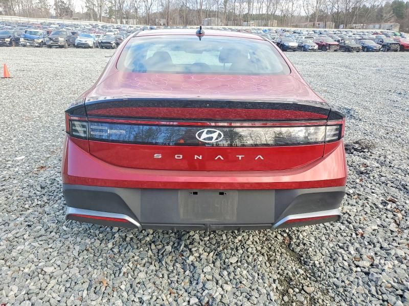 2025 Hyundai Sonata se