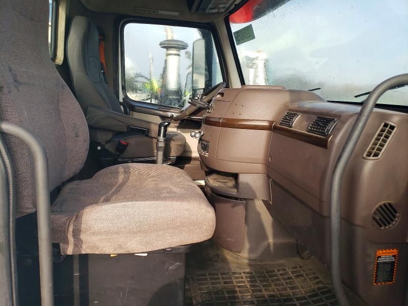 2016 Volvo VNL Semi Truck