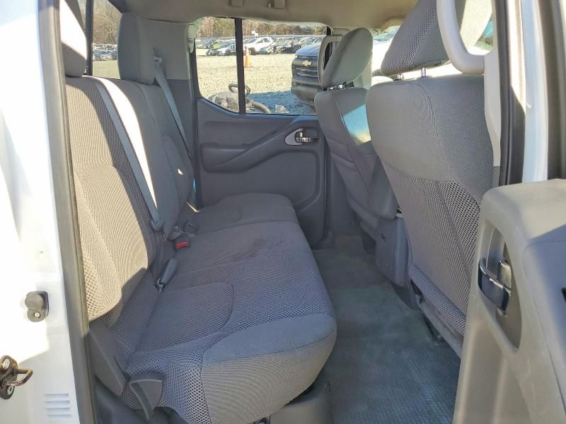 2016 Nissan Frontier s