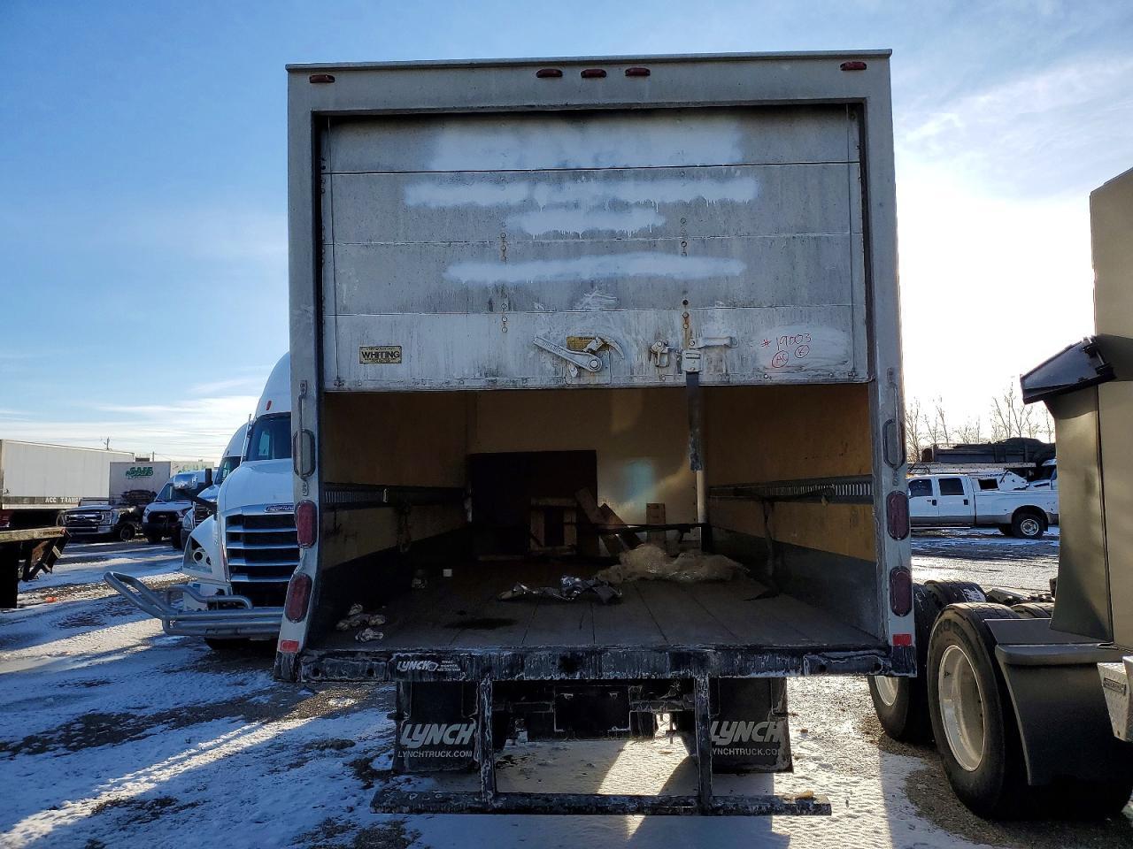 2016 Chev Rolet 4500 BOX Truck