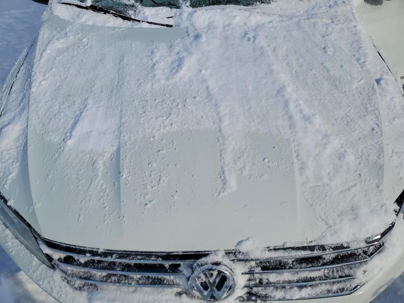 2016 Volkswagen Passat s