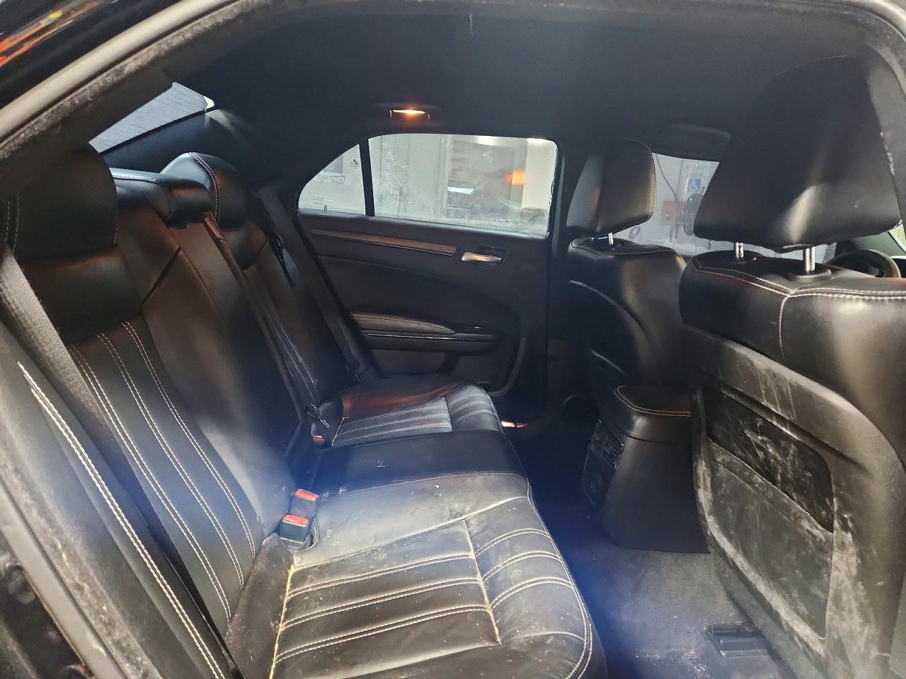 2016 Chrysler 300 s