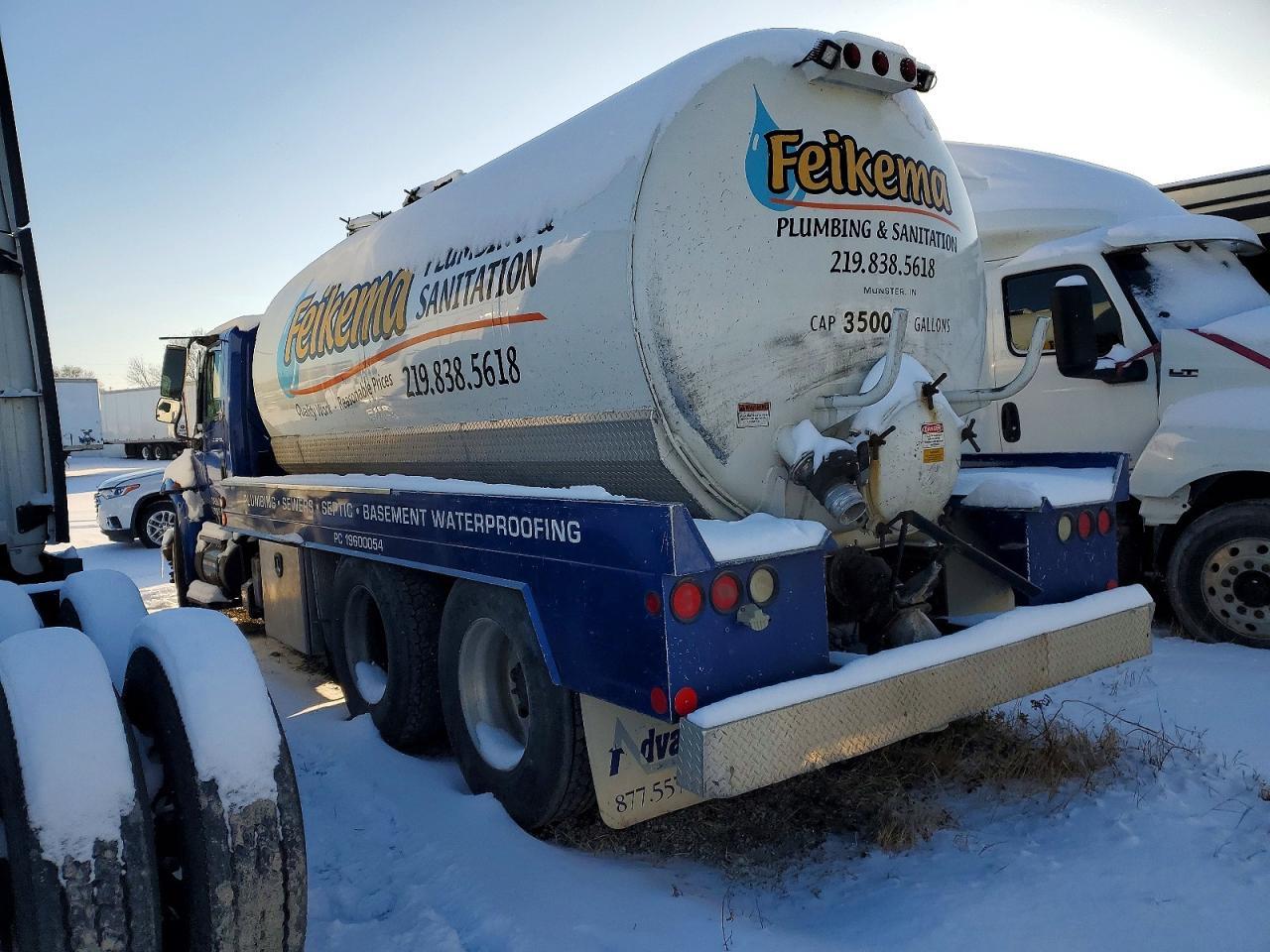 2002 International 4600 Septic Truck