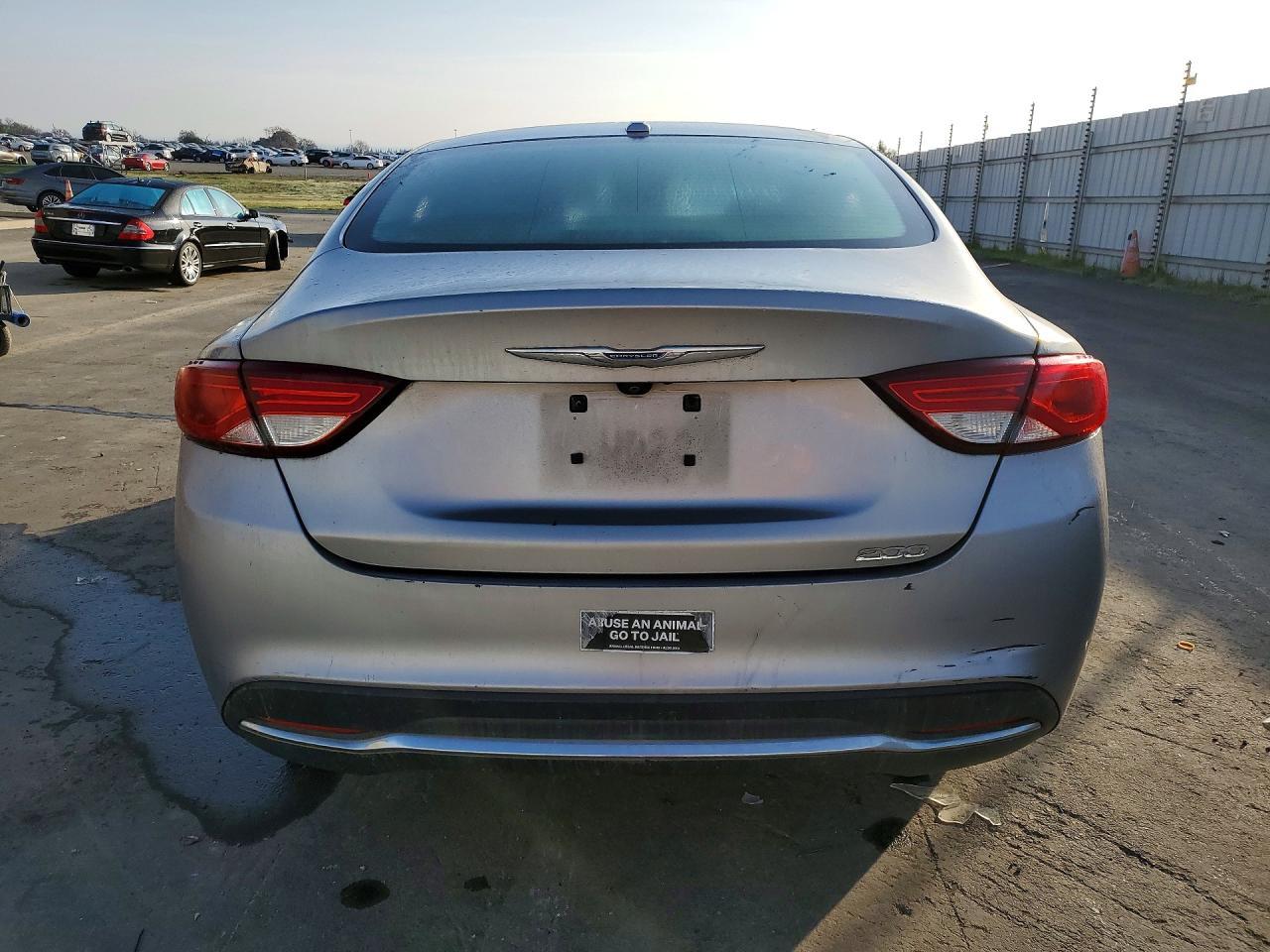 2015 Chrysler 200 Limited