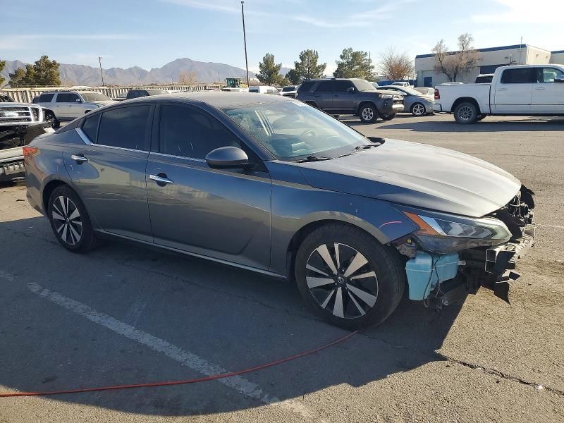 2021 Nissan Altima sv