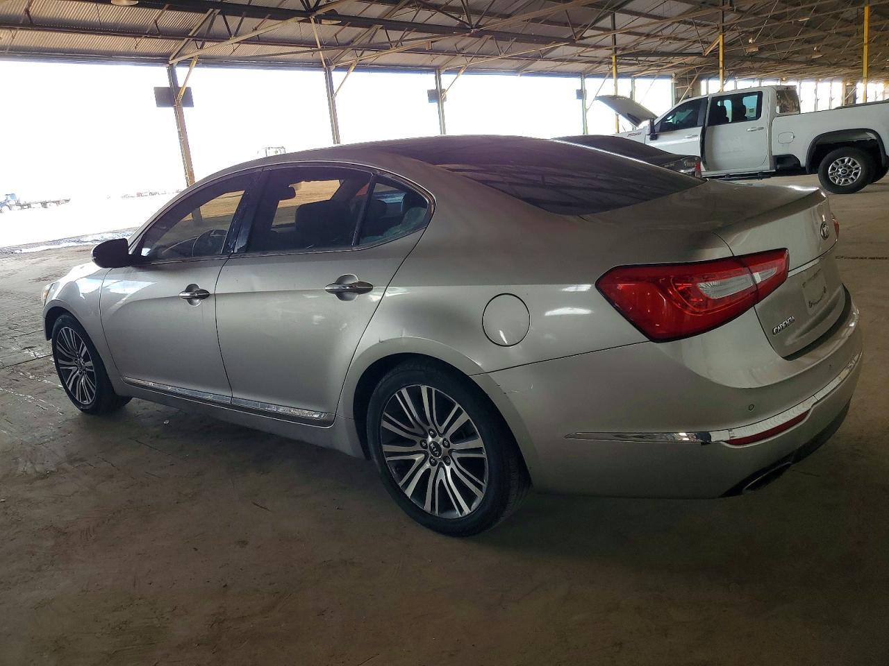 2014 KIA Cadenza Premium