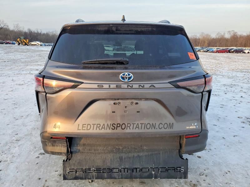 2023 Toyota Sienna le