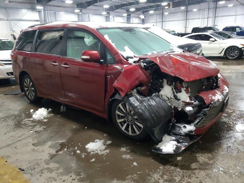 2020 Toyota Sienna xle