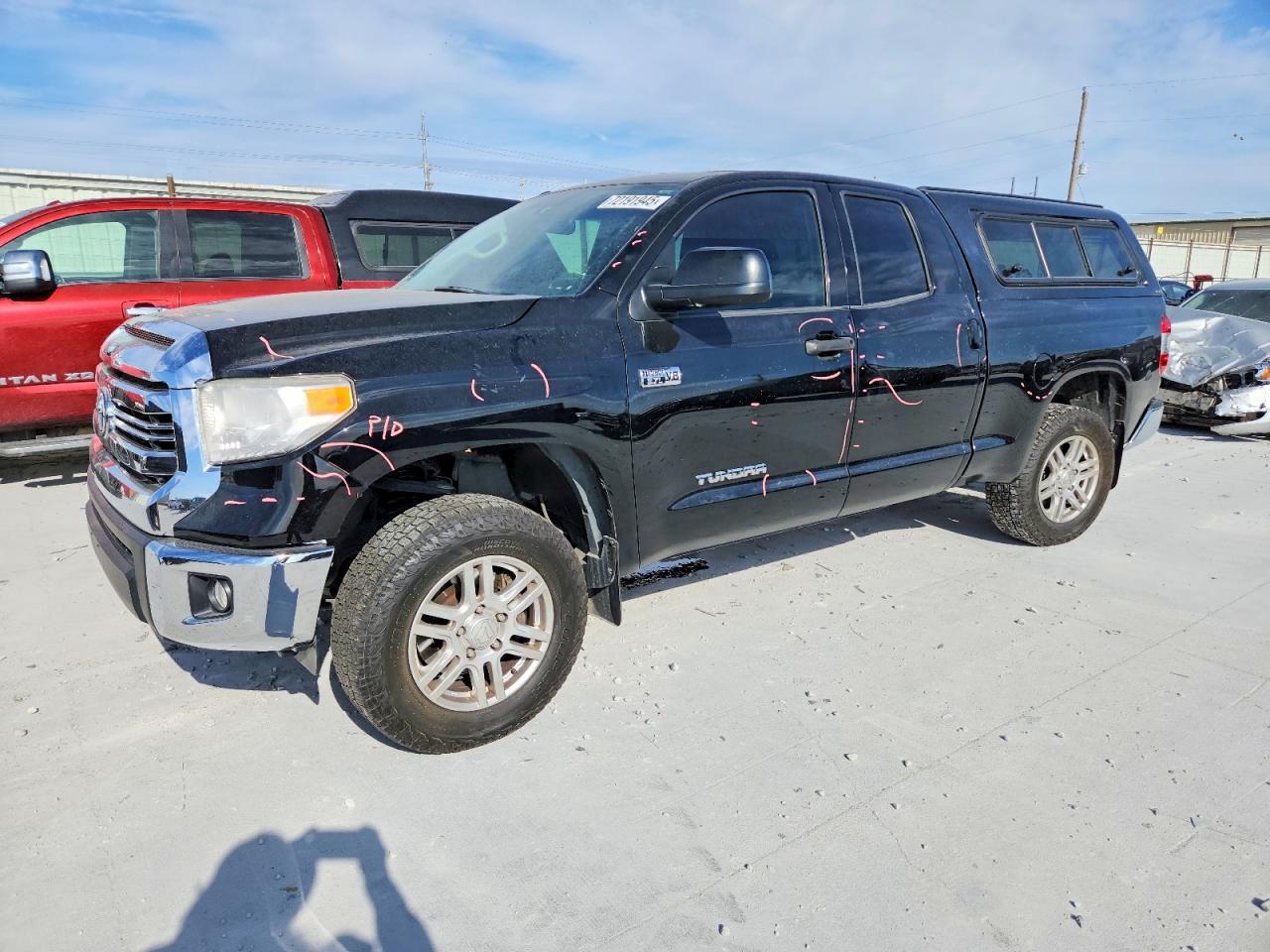 2016 Toyota Tundra Double cab sr