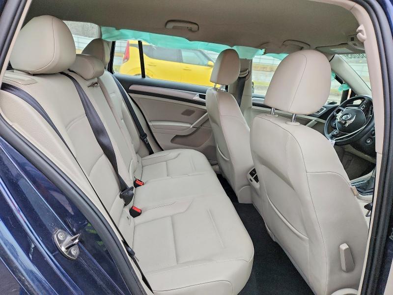 2015 Volkswagen Golf Sportwagen s