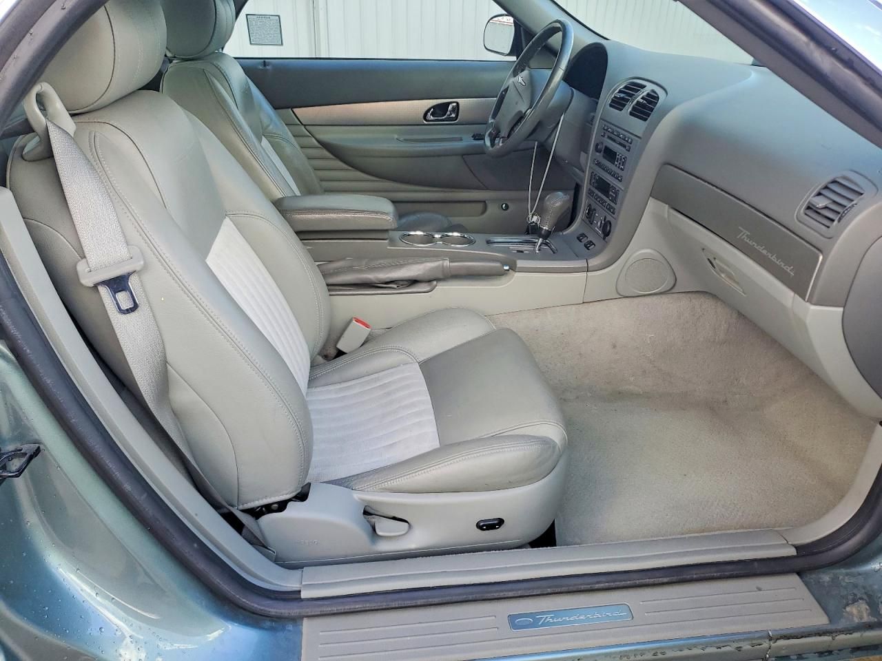 2004 Ford Thunderbird Pacific Coast