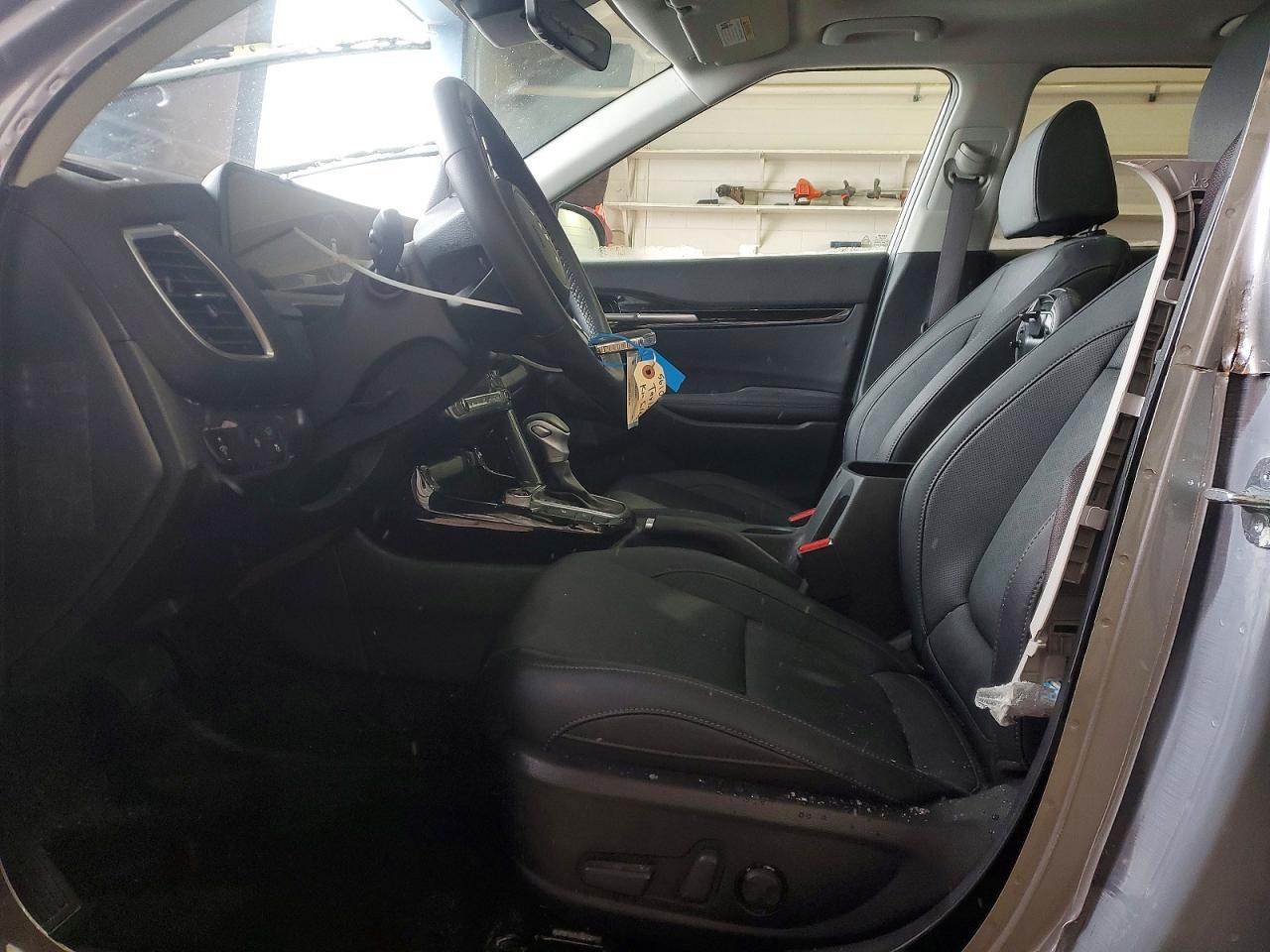 2025 KIA Seltos ex