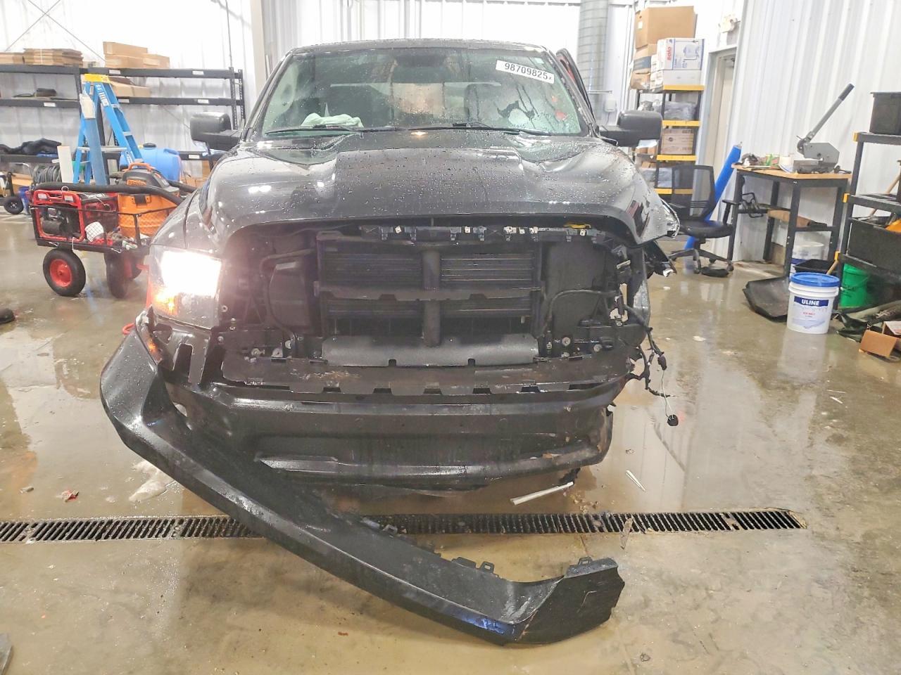 2018 Dodge Ram 1500 slt