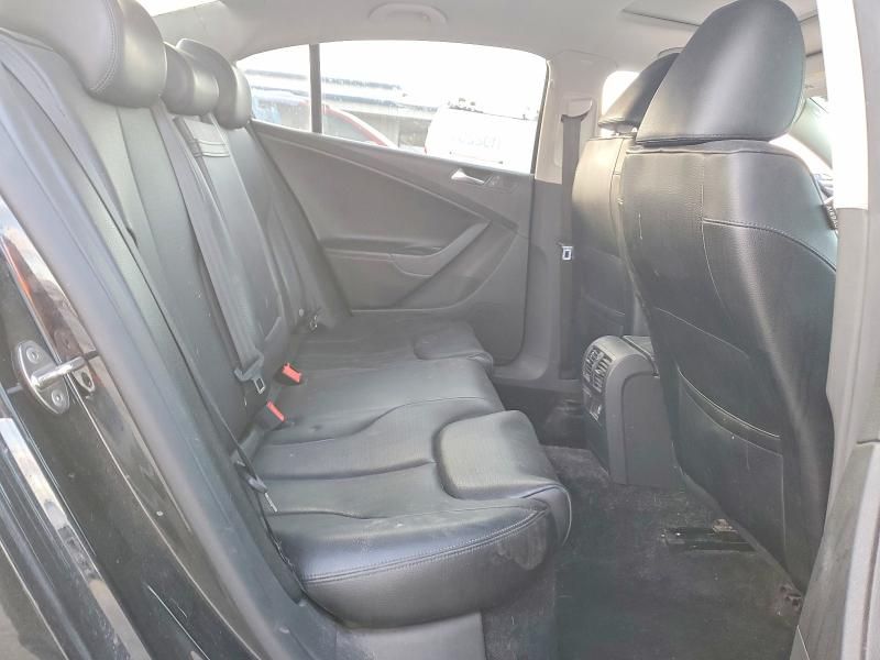 2010 Volkswagen Passat Komfort