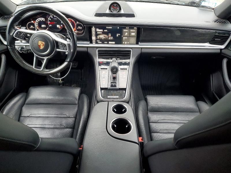 2017 Porsche Panamera 2