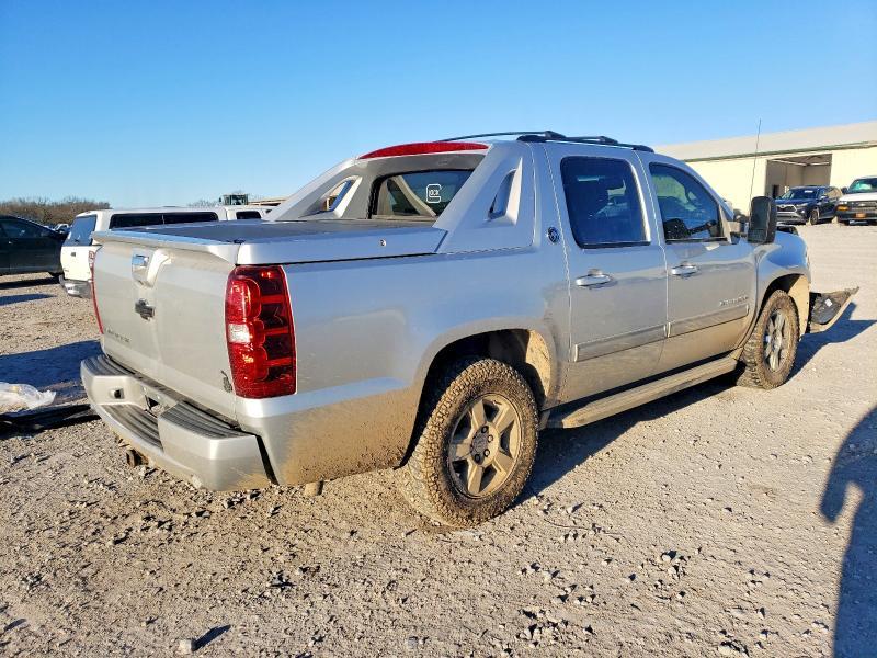 2013 Chevrolet Avalanche ls