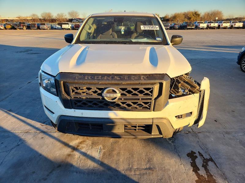 2022 Nissan Frontier s