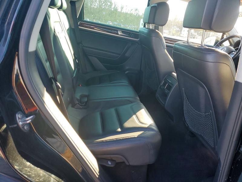 2012 Volkswagen Touareg V6