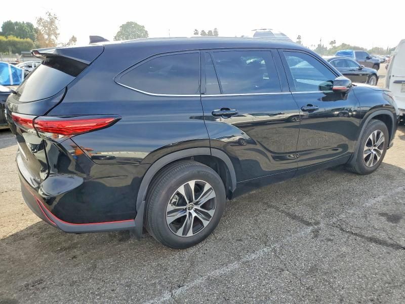 2022 Toyota Highlander xle