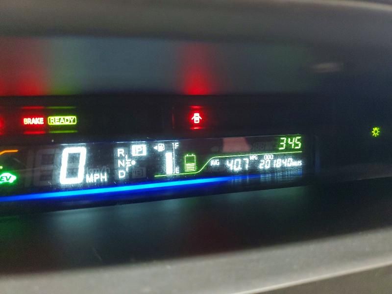 2014 Toyota Prius v Five